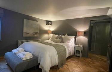 Harrogate Hidden Stay, Elegant central apartment with free parking - Foto 1