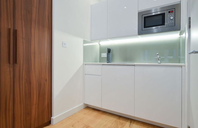 Shepherds Bush Green Serviced Apartments by Concept Apartments - Photo 26