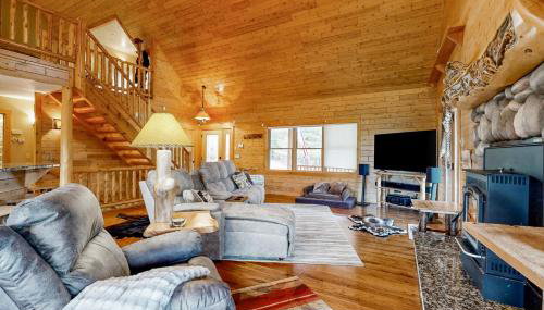 Steps to Sturgeon River! Dog-Friendly Nature Haven - Foto 3