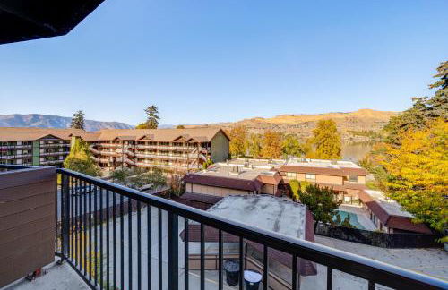 Walk to the Lake Chelan Condo with Mtn Views! - Foto 2