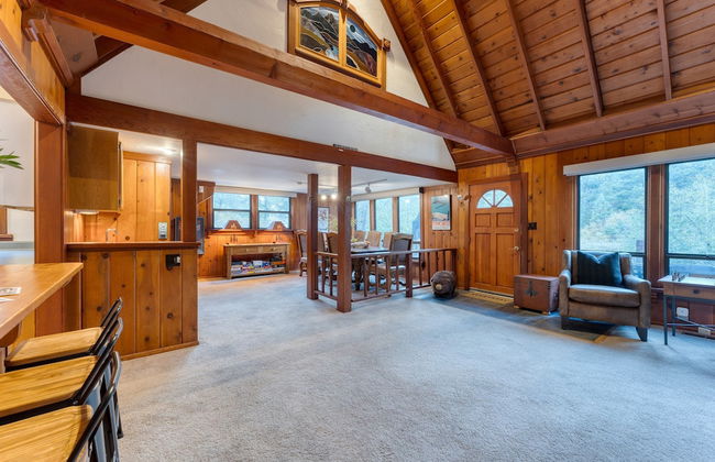 Riversong Lodge by Avantstay Sauna Hot Tub On The Truckee River - Photo 6