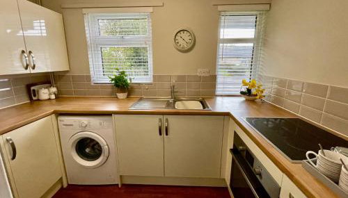 Cosy Bungalow Near Open Countryside - Foto 3