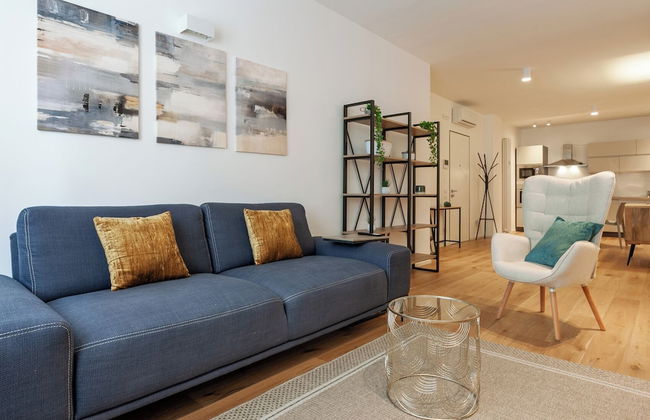 Charming Home - Photo 20