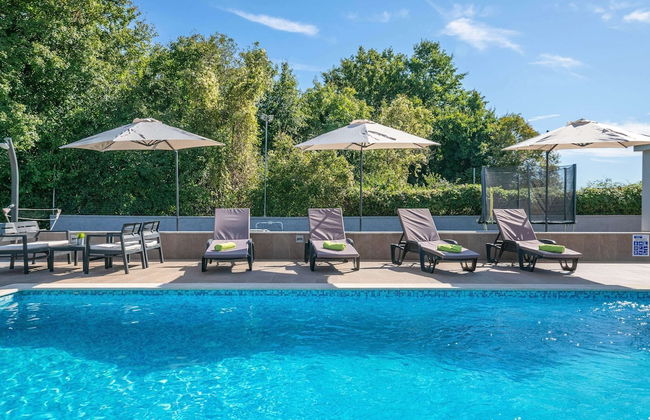 Detached Holiday Home With Swimming Pool, Near the Beach - Foto 1