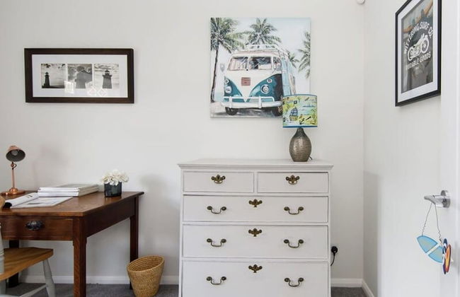 Coastal Retreat for 8 With Hot Tub - Walk to Beach - Foto 23