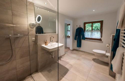 Forstgut - Premium Waldchalets und Lodge Suiten - Photo 14