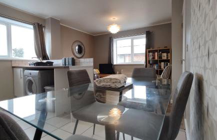 Modern 1-Bed Flat in Wigan - Foto 21