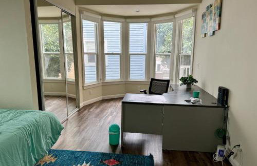 Amazing, Sunny, and Spacious! Steps to Campus! - Photo 38