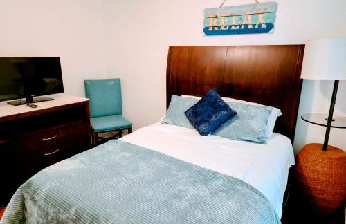 Cozy 4 bedroom home & Large Fenced Yard - Foto 16