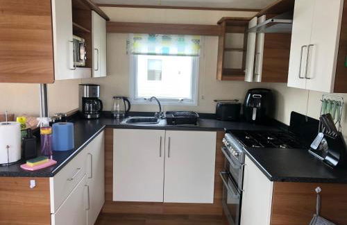 Two x 6 Berth static caravan on Lyons Robin Hood Rhyl North wales - Photo 38