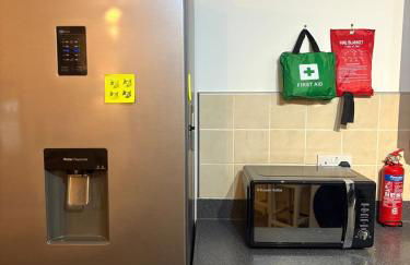 2 bedroom 2 bathroom ground floor apartment in central location - Foto 47