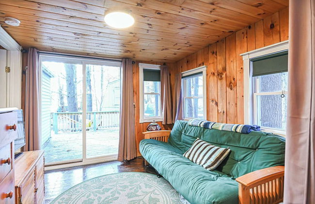 Cottage by the Pond The Perfect Cozy Escape! - Photo 10