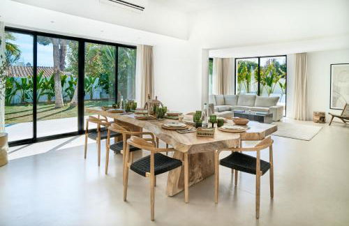 Villa Peman Luxurious Beachside Villa - Foto 22