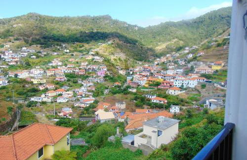 Charming house in Machico with mountain view and garden - Foto 10