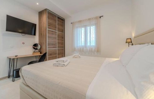 4 Bedroom Cozy Home In Jovici - Photo 35