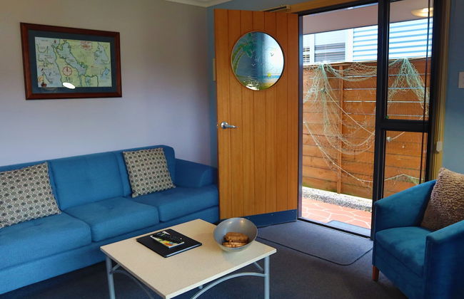 Strahan Bungalows - Photo 28