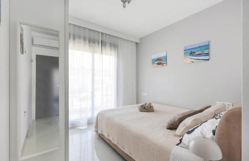 2BD Coastal Gem with Pool & Terrace - Torre de la Horadada - Foto 19