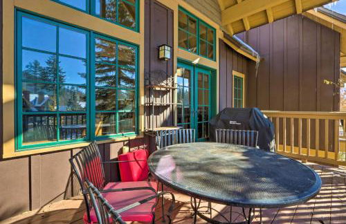 Ski-InandSki-Out Donnelly Townhome with Hot Tub! - Foto 32