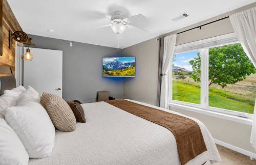 Mountain & Golf View Condo - Complimentary Spa Kit & Local Perks - Foto 28
