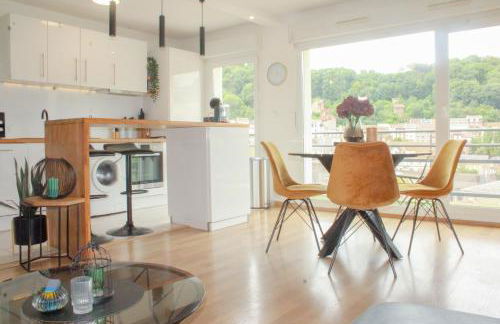 TheSkyFall , cosy appartement, terrasse & parking - Foto 1