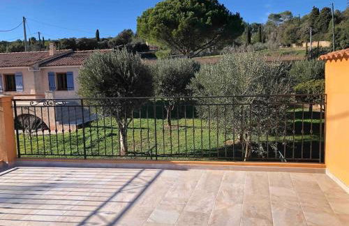 Villa Sainte Roseline -AC, Provençal Garden and BBQ - Foto 10