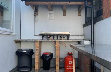 Gethin Lodge cosy Holiday cottage Near BPW with secure double garage with cctv sleeps up to 6 guests - Photo 33