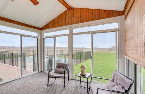 Quiet Greenwich Home with Pool and Screened Porch! - Foto 26