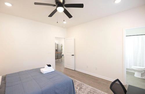 5 Min to Elon - 7 Min to Downtown - Washer and Dryer - Foto 40