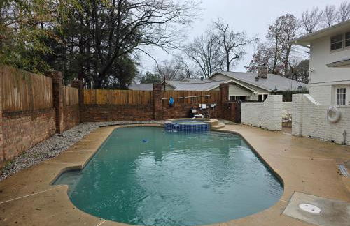 Luxury Southern Mansion w/ Pool - Foto 1