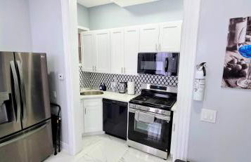 Newly Renovated 2B 2BA apt! mins to PATH & NY! - Foto 10