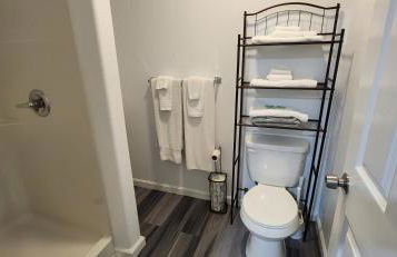 #1 NEW! Couples Getaway Self CheckIn Studio Apt - Photo 29
