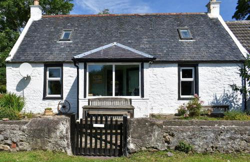 Burnside Cottage - Photo 1