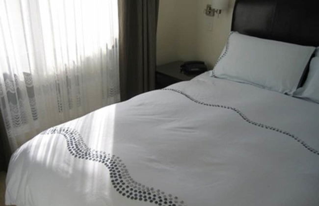 The Charles Robbins - Foto 1