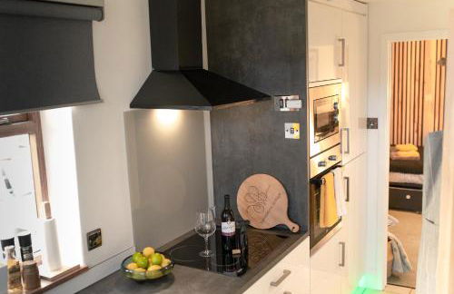 Bumblebee checkout 2pm Frome Longleat Aqua Sana Bath 5 people PRIVACY - Foto 53