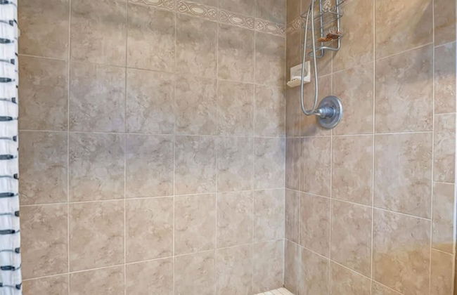 The Crown House 4b Pool Home 6 Mins to IR Beach - Photo 22