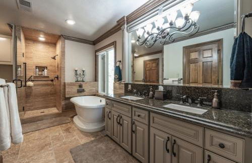 Lux Western Cabin Pool Table Ping Pong Vibes - Foto 42