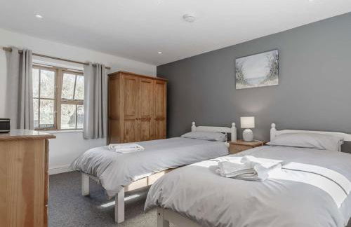 2 Bed in Cambrose oc-forgm - Photo 11