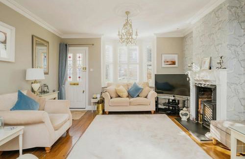 3 Bed 2 Bath Cottage with private parking and garage - Foto 5