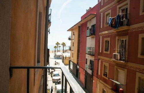 Barcelona Beach Apartments - Photo 12