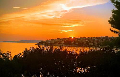 Luxury Seaside Villa with a classic Mediterranean Olive Garden, a fully equipped Professional Kitchen, Pool, Sauna, Padle Boards and Canoe - Miolin Beach House - Photo 37