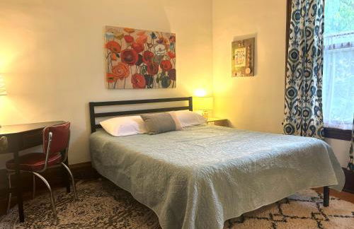 Treetop Apartment in the Heart of MPLS - Foto 9