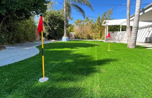 Modern 4 King Beds, Beautiful Large Backyard, Golf, WFH, Long Stays, WI-FI, FWY, 25 mins to Beach - Photo 50