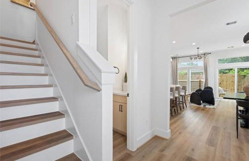 2 Luxury Homes in 1 - Walk to Nightlife & Stadiums - Foto 47