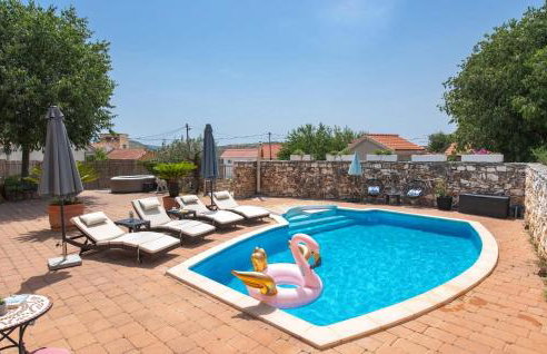 Amazing Home In Najevi With Wifi - Photo 3