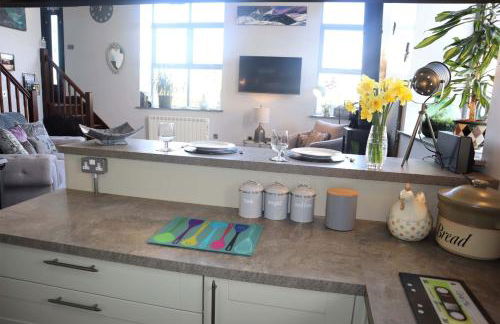 The Dairy, Yealand Redmayne in a rural setting, bring your dogs and horse - Photo 10