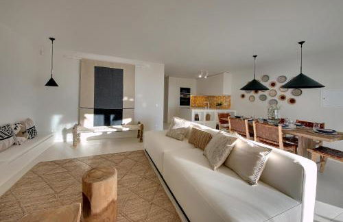 Casa do Pátio-Two Private Pools Villa- Rooftop & Panoramic Pool by DreamvillasAlbufeira - Foto 24