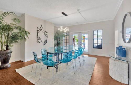 8 BDRM Mansion. 10 MN to Honeymoon Island Beach - Foto 32