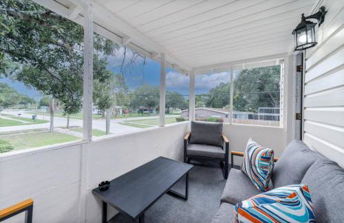 Cocoa Hideaway with Air Hockey, Darts and Beach Gear - Foto 27