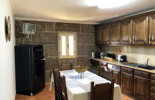 Charming Villa in Resende with Private Pool - Foto 11