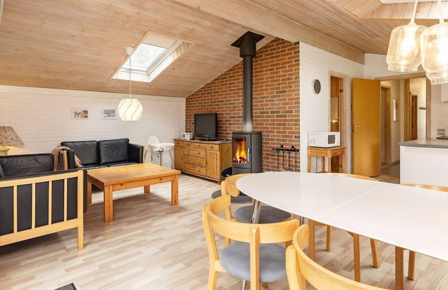 8 Person Holiday Home in Albaek - Foto 17